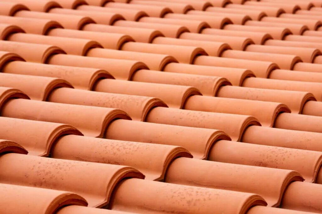 Кровельная черепица «Roofing Tiles». Минеральная черепица Braas. Глиняная черепица Браас. Черепичная глиняная кровля. Звук черепицы