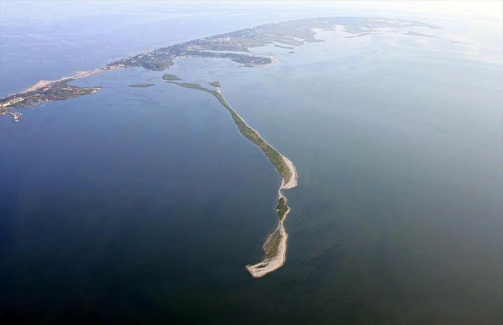 Азовское море впадает в океан. Азовское море бердянская коса. бердянск остров дзендзик. дзендзик азовское море. азовское море коса тузла.