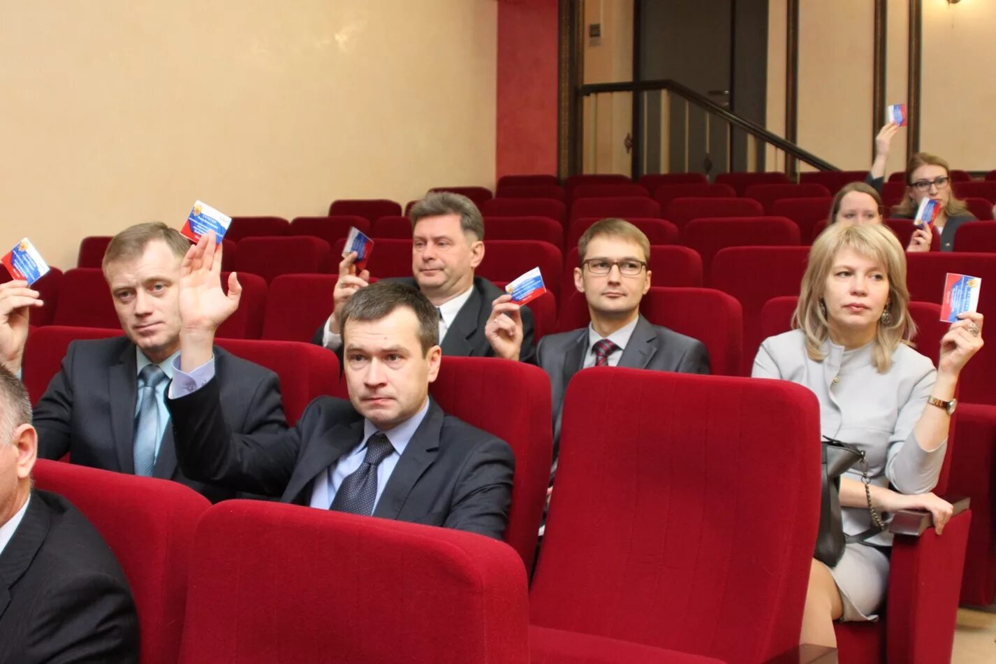Фабрики кирова. Посёлок оричи кировская область. Контакты кировское. Контакты кировское. Контакты кировское.