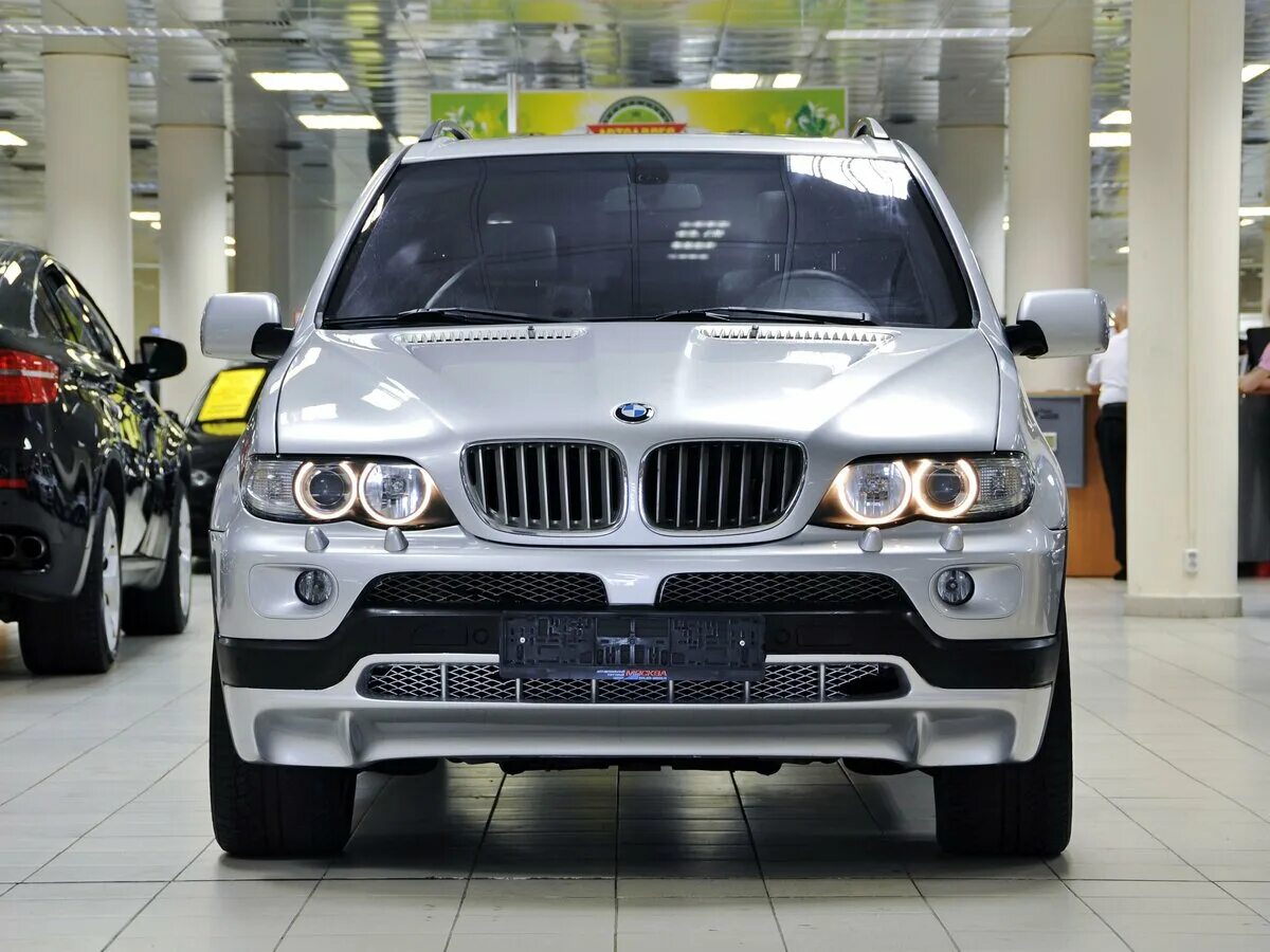 Bmw x5 цвета. BMW x5 i (e53). БМВ x5 e53 Рестайлинг. BMW x5 e53 Silver. BMW x5 e53 Restyling.