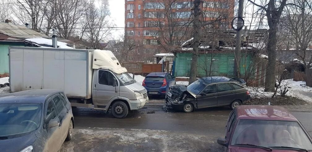 Аварий 2013. 19 января 2013 трагедия в тамбове. Аварий 2013. Аварий 2013. Газовые баллоны на мкаде авария.