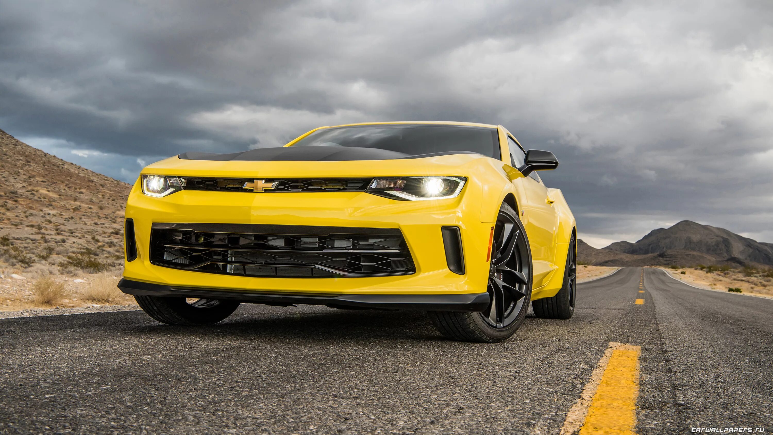 Chevy camaro. Шевроле Камаро. Шевроле Камаро 2022 желтый. Камаро Шевроле Камаро. Chevrolet Camaro SS 2022.