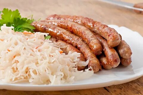 Сосиски с капустой по немецки
