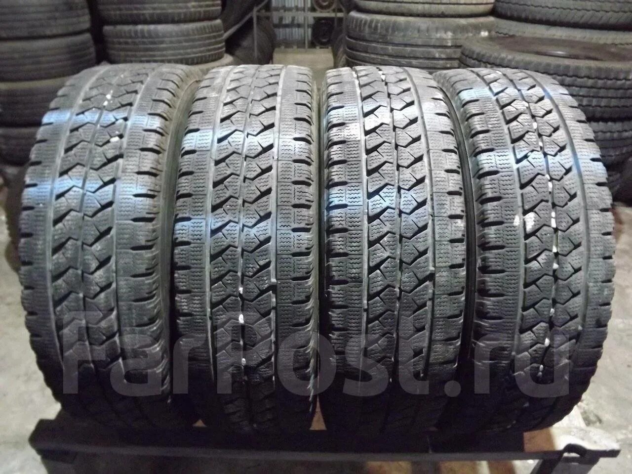 Резина в омске купить на 16. Bridgestone w979 на Нива.