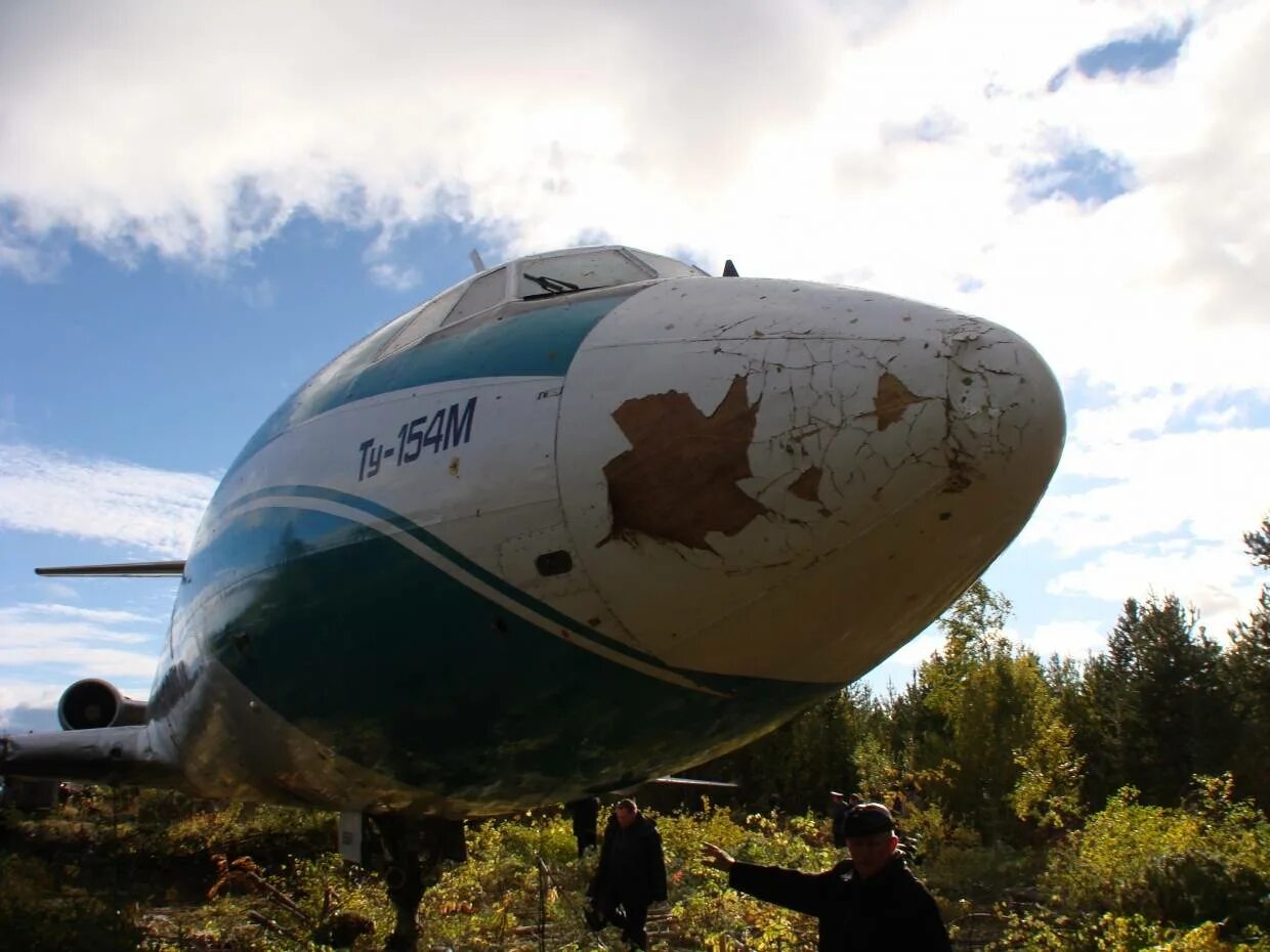 Аварийная посадка ту 154 в ижме. Ту 154 ижма. ту 154 алроса ижма. самолет ту 154 в ижме.