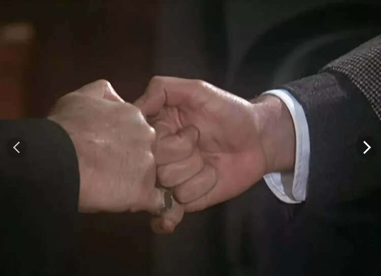 Масайское рукопожатие. Масонское рукопожатие. Масайское рукопожатие. Тайные масонские рукопожатия. Масонское рукопожатие путина.
