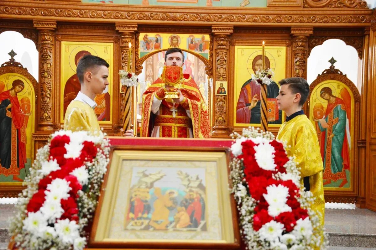 Красная горка антипасха. Красная горка (фомино воскресенье, антипасха). антипасха фомино воскресенье. антипасха православные открытки.