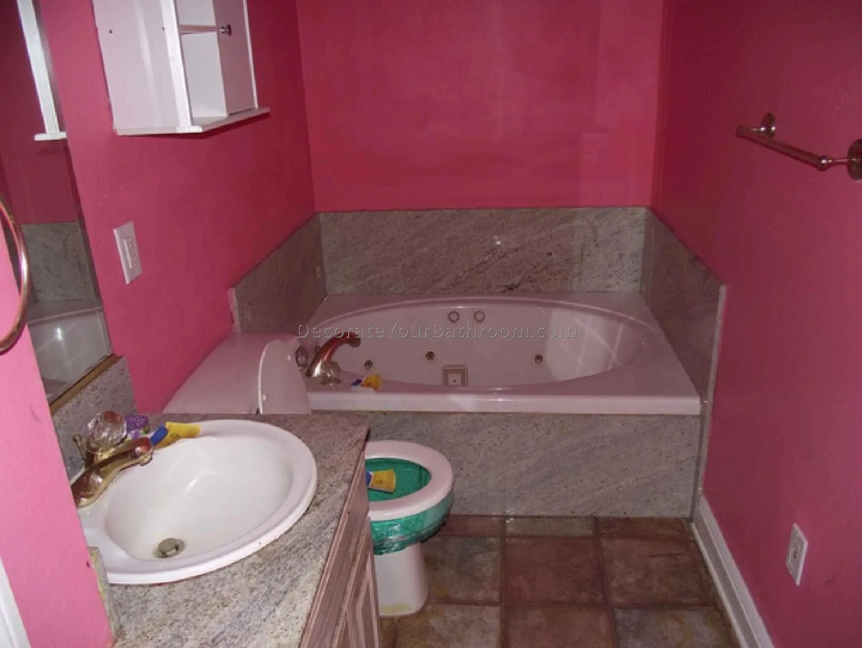 ремонт в ванной своими руками недорого. дешево ремонт в ванной самому. недорогая отделка ванной. ремонт в ванне своимируами. ванные в новостройках.