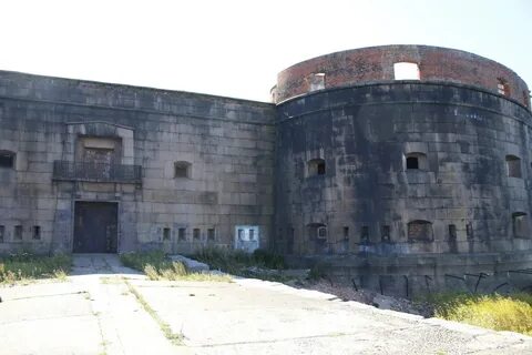Кронштадт территория форт