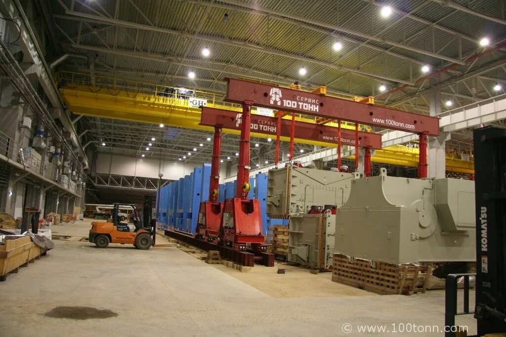 Сто тонн екатеринбург. Компания 100 тонн. 100 тонн монтаж. Резиносмеситель со смотровой площадкой. 100 логотип.