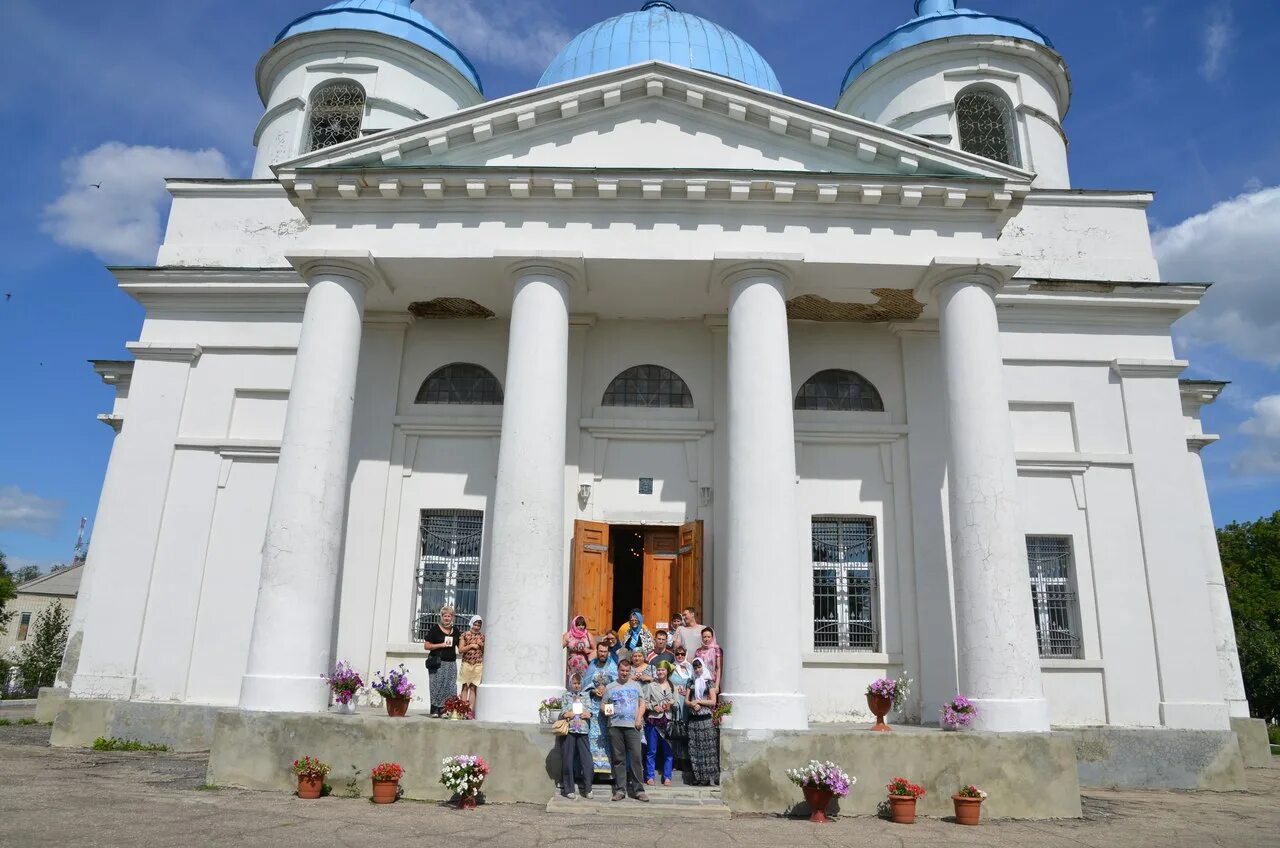 Саратовская область вольский район село черкасское церковь. Р п черкасское. Вольский район село черкасское. Церковь с. Р п черкасское.