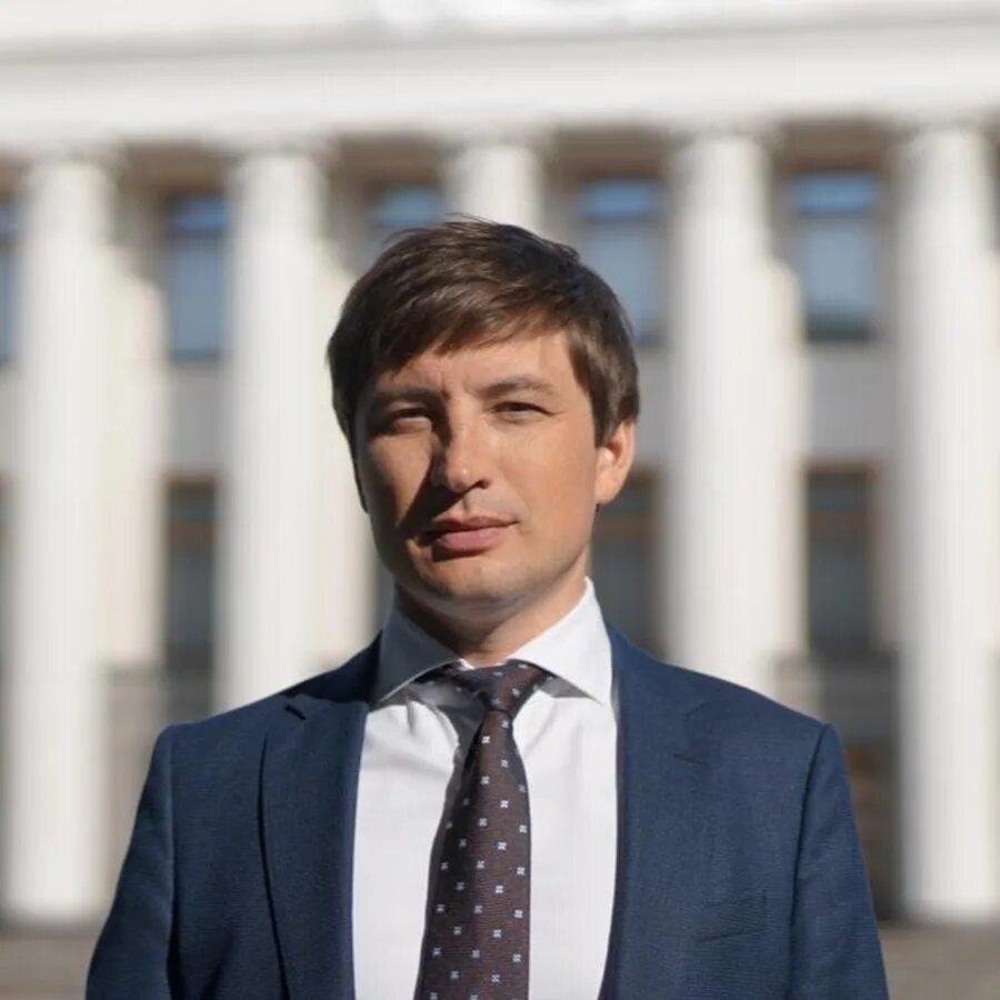 Блоггер anatoly andreevich. Анатолия канал ютуб. Шарий украина. Анатолия канал ютуб. Han kanal shirt.