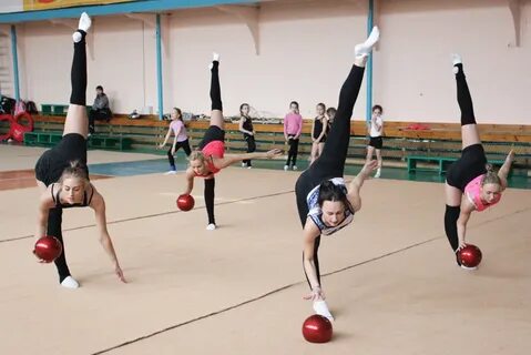 Тренировка по художественной гимнастике