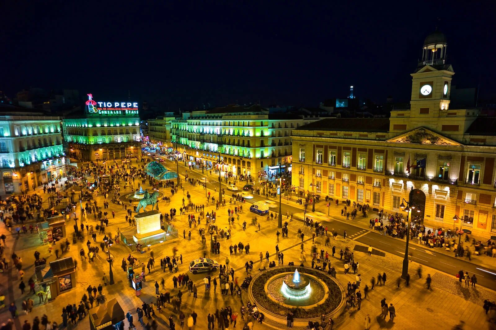 Пуэрта дель. Пуэрто дель соль мадрид. Площадь puerta del sol. Пуэрта дель соль в мадриде. Площадь пуэрта-дель-соль.