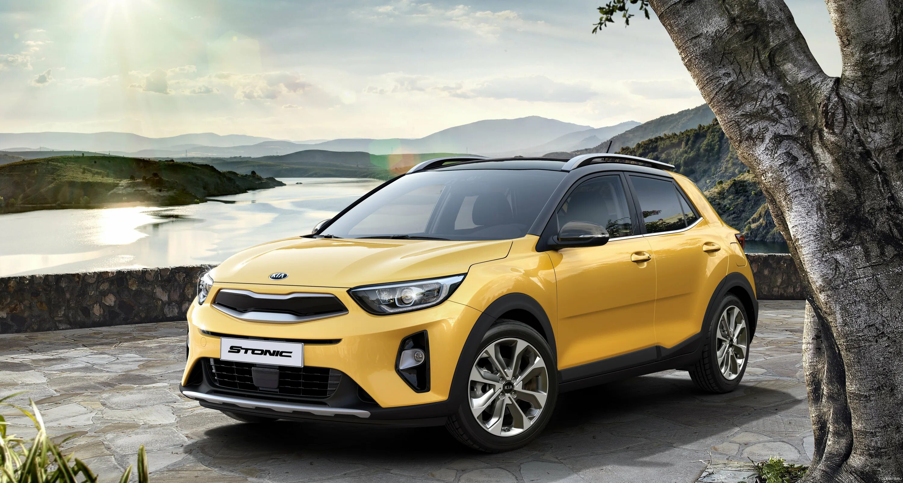 Киа кроссовер модельный. Kia кроссовер Stonic. Kia Stonic 2022. Кия стоник 2021. Kia Stonic кроссовер 2021.