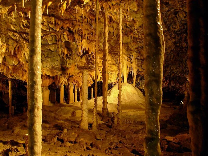 сталагнат. сталагнат. сталагнат. сталагнаты фото. сталагнат.