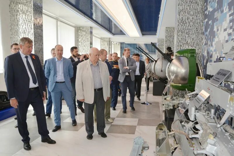 кировский завод авитек. площадь авитек киров. город киров авитек. кировский завод авитек. завод авитек киров.