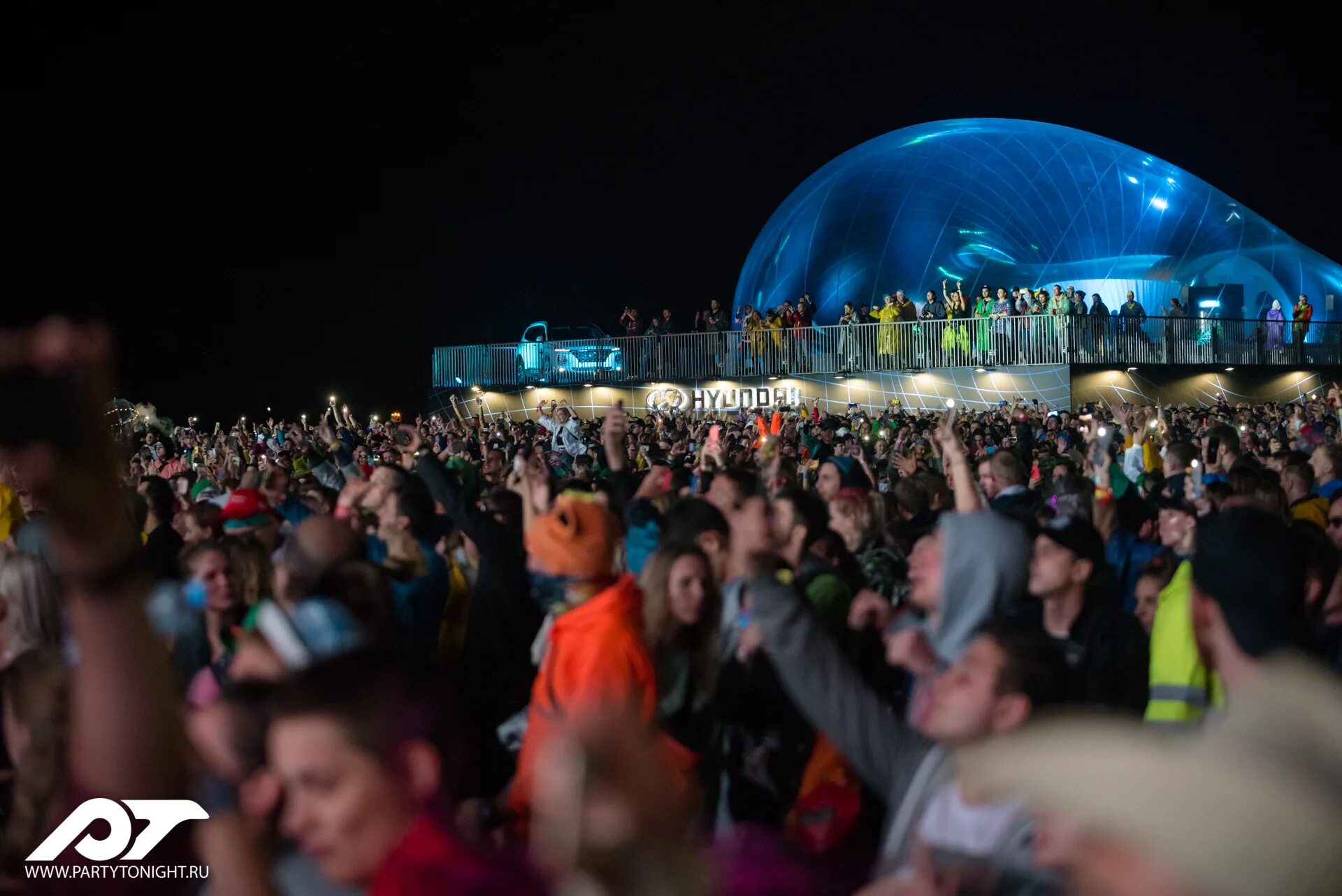 альфа фьюче пипл 2017 сцена. фьюче фон нижний новгород. салют afp. фьюче фон нижний новгород. альфа фьюче пипл 2018.