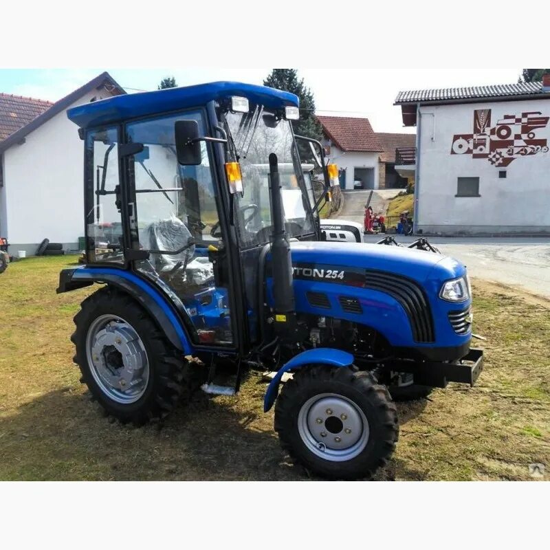 Минитрактор foton lovol. Трактор ловол с кабиной. Минитрактор lovol 244. Трактор lovol tb-504c с кабиной (generation iii). Трактор ловол с кабиной.