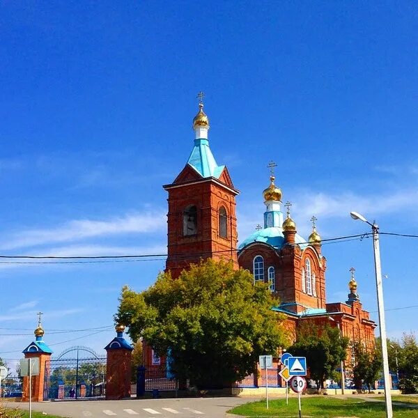 Семикаракорск константиновск. Храм в городе Константиновск Ростовская область. Покровская Церковь (Константиновск). Покровская Церковь Константиновск Ростовская область. Станица Константиновская на Дону.