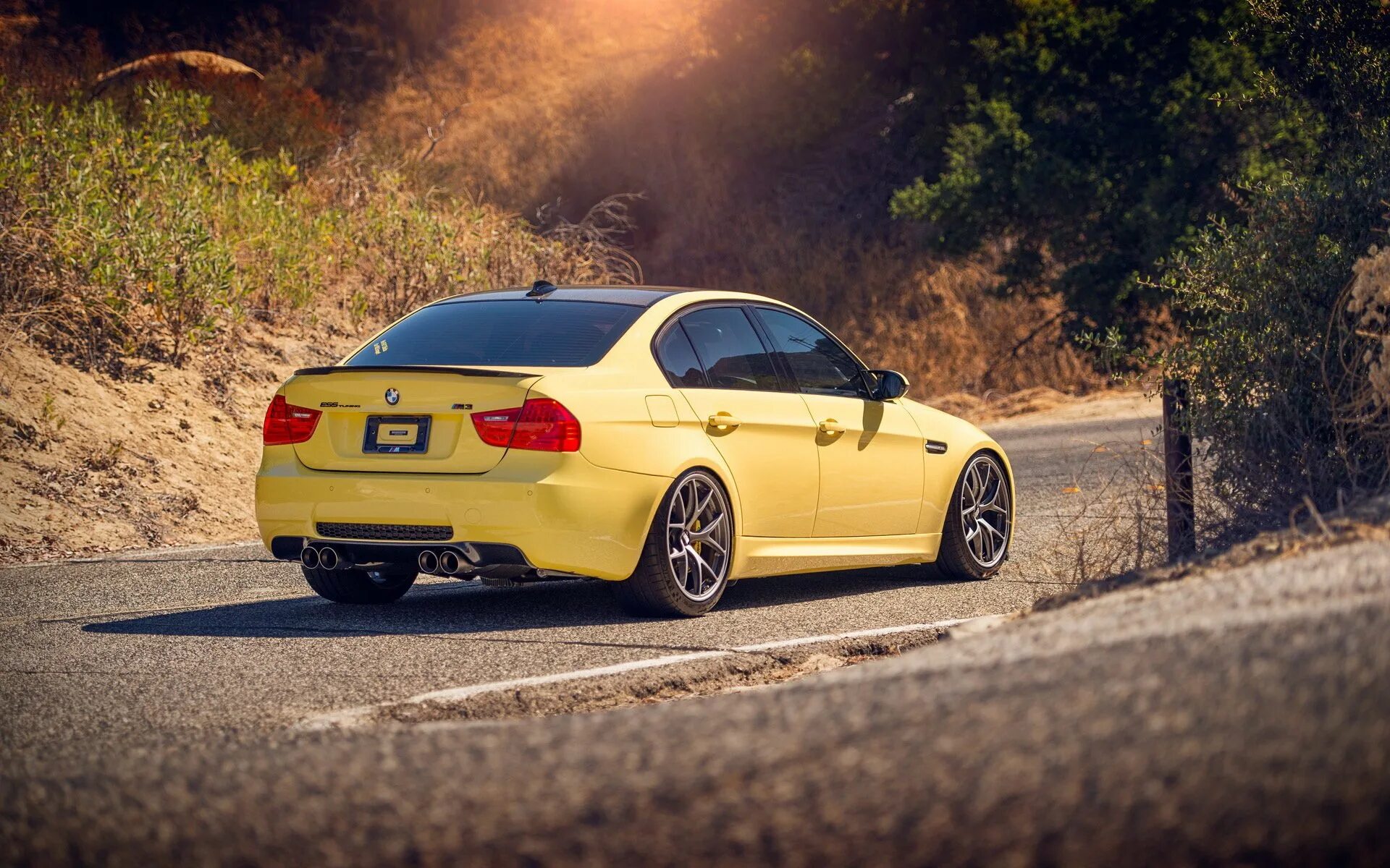 М 3 групп. БМВ м5 e90. BMW m3 e90 Yellow. E90 BMW Yellow. BMW m3 e90 Drive-2.