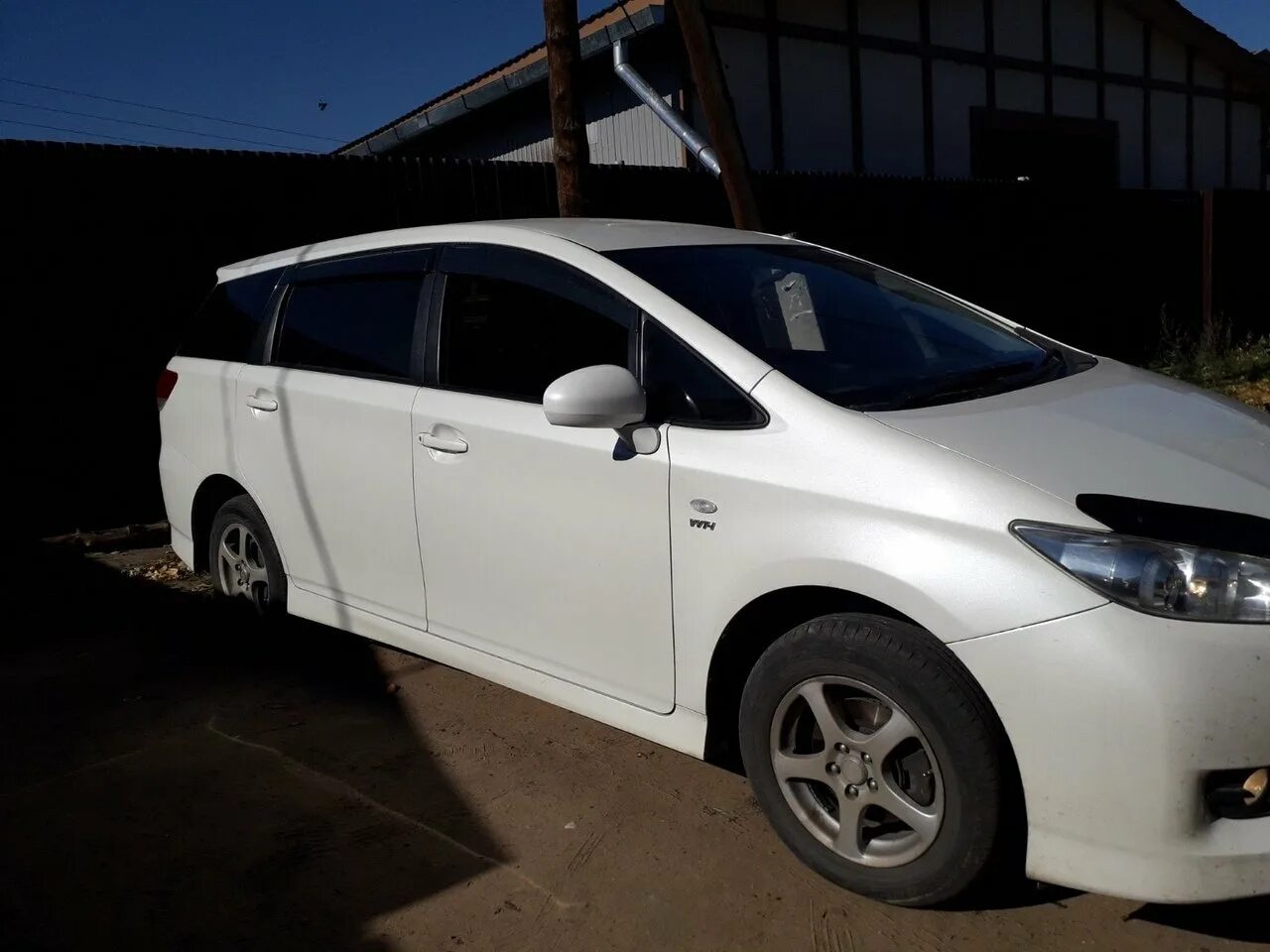 Тойота Виш 2011. Тойота Виш гибрид. Тойота Wish гибрид. Toyota Wish Hybrid.