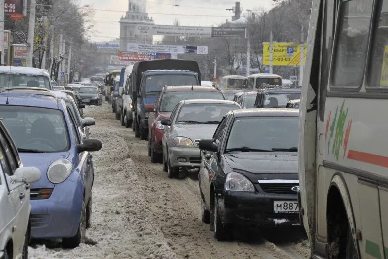 Какая сейчас обстановка в воронеже. Автомобильная пробка. Пробки Воронеж. Автомобильная пробка Воронеж. Пробки на дорогах 🚥 Воронеж.