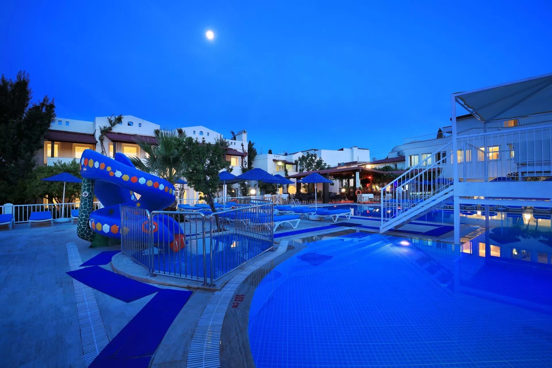 Summer garden apart & hotel. Summer garden apart hotel 3. Summer garden турция. Отель альфа саммер джемете. Саммер гарден турция.