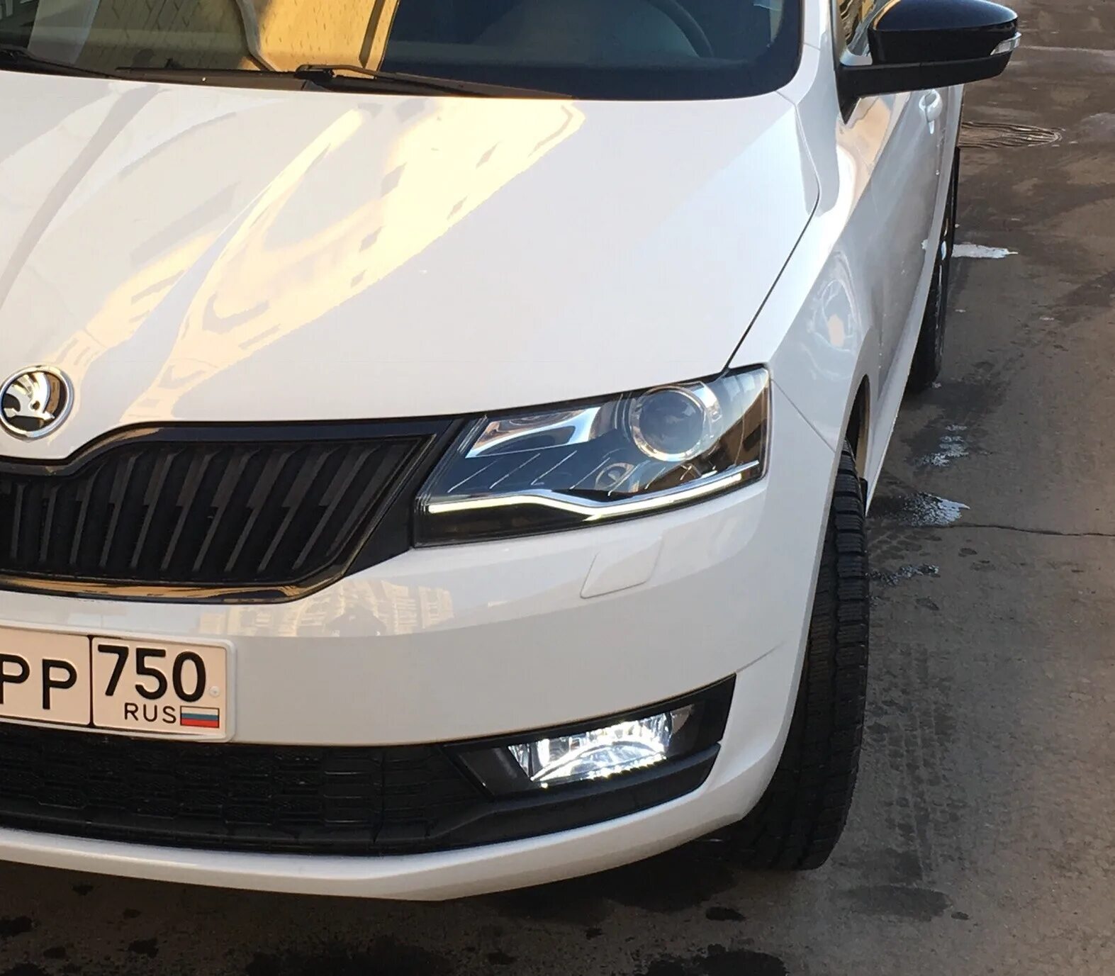 Противотуманки шкода рапид. Фара led шкода рапид 2025. противотуманки skoda рапид. птф шкода рапид. led лампы шкода рапид.