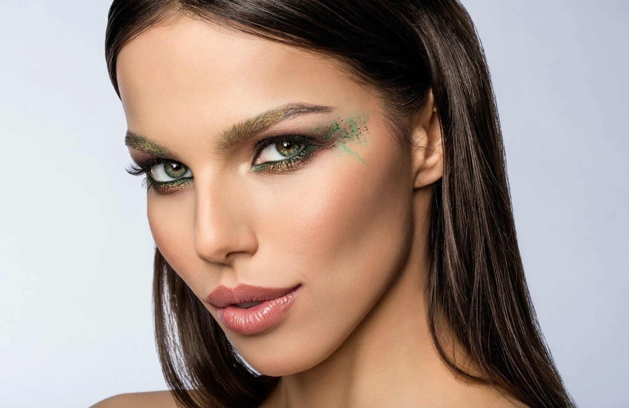 Женский макияж. Прити фейс. Женский макияж. Женский макияж. Выразительные голубые глаза.