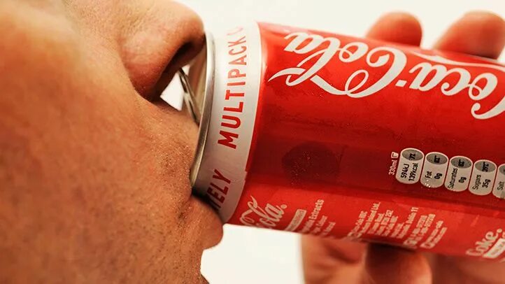 Drinking coke перевод