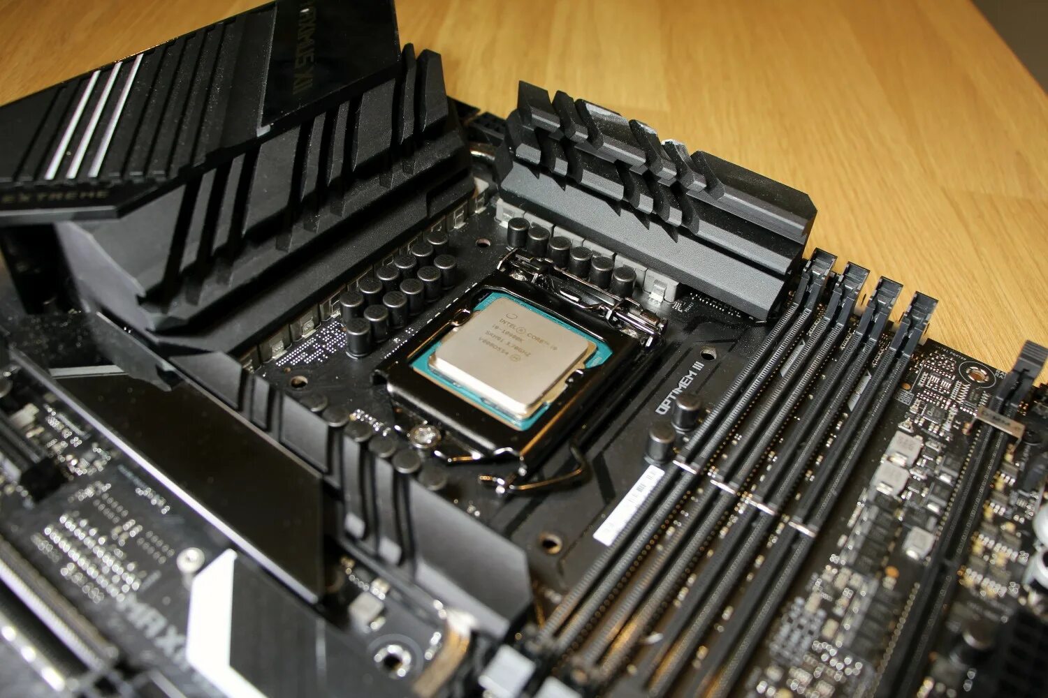 Intel Core i9-10900k. Intel Core i9-10900k Box. Core 9 10900k. Intel Core i9 10900k, Noctua NH-d15. I под