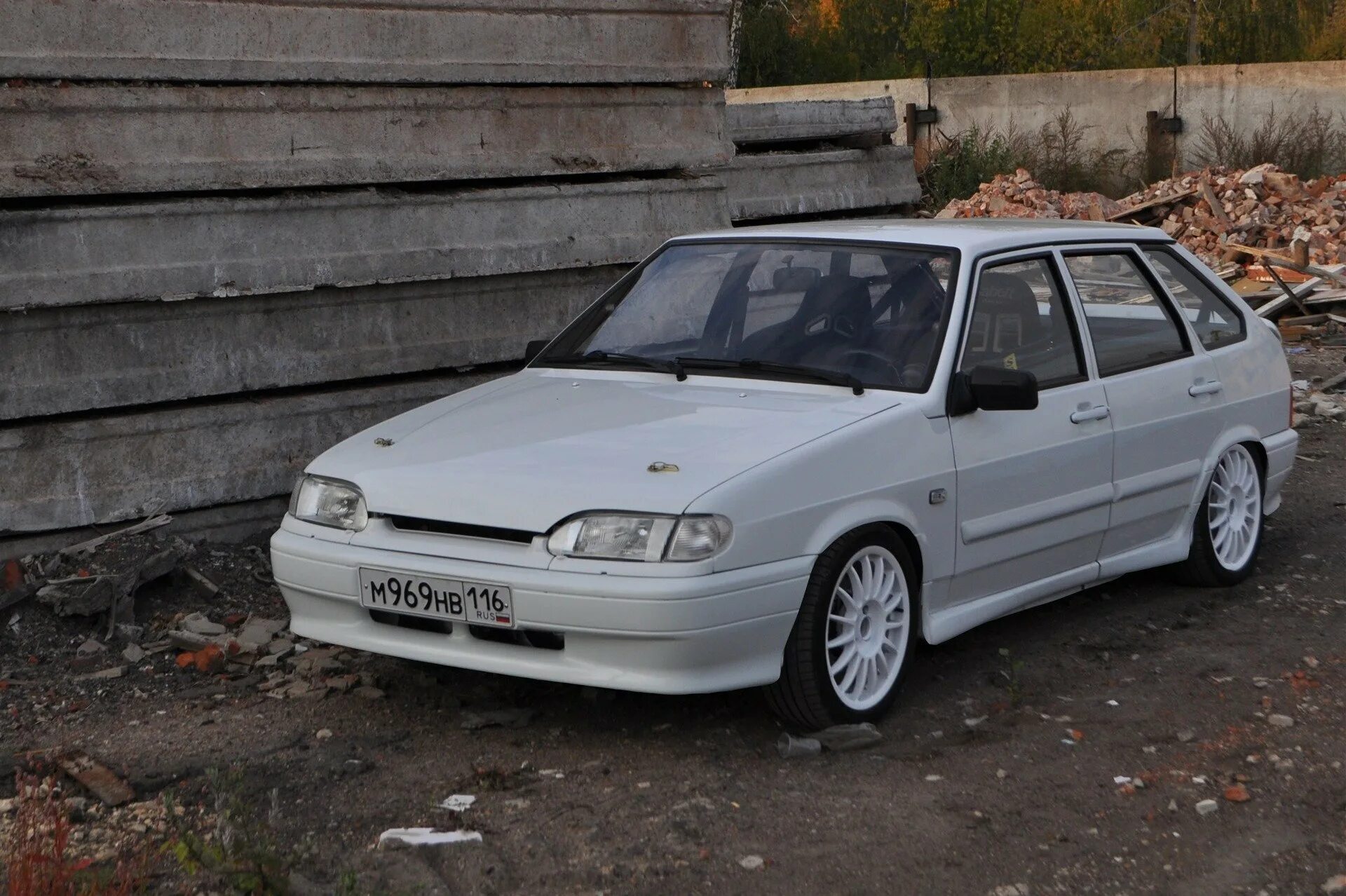 Машина 2114 фото. Lada 2114 white. ваз 2114 белая. четырка 2114. тюнингованные ваз 2114 белые.