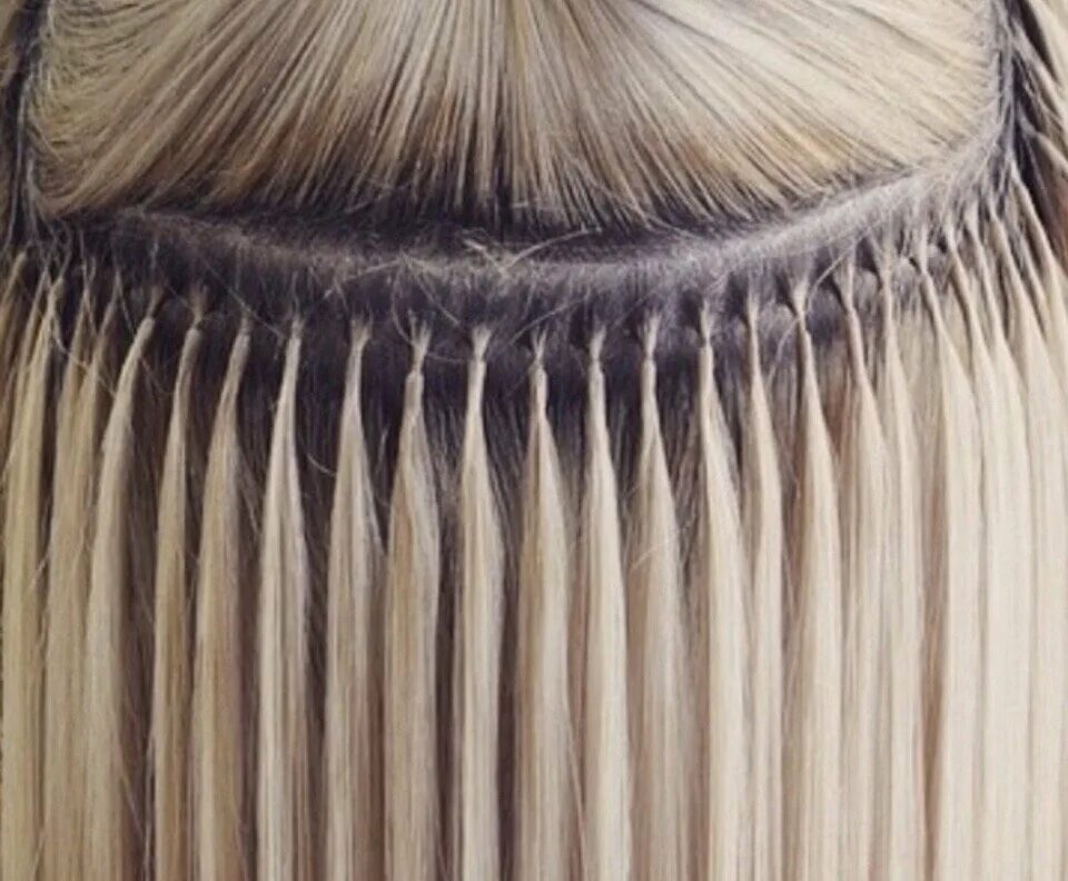 Коррекция нарощенных волос на капсулах. Итальянское наращивание волос микрокапсулы. Капсульное наращивание. Холодное микрокапсульное наращивание волос. Микрокапсульное наращивание волос.