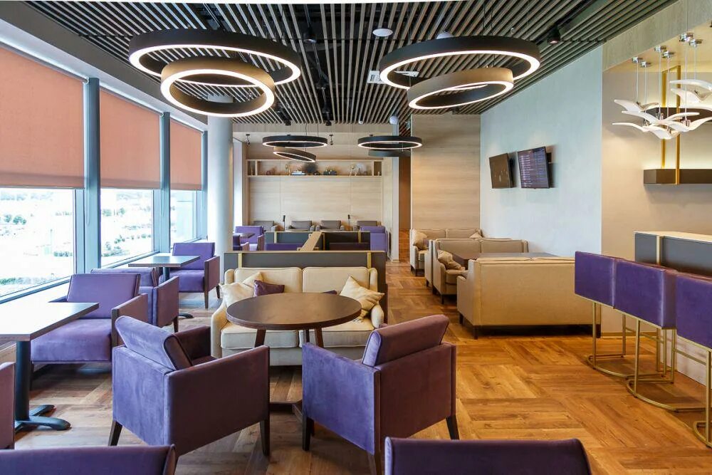 Аэропорт санья бизнес зал. Вип зал аэропорт владивосток. бизнес зал владивосток аэропорт. аэропорт кневичи вип зал. бизнес зал шереметьево шведский стол.