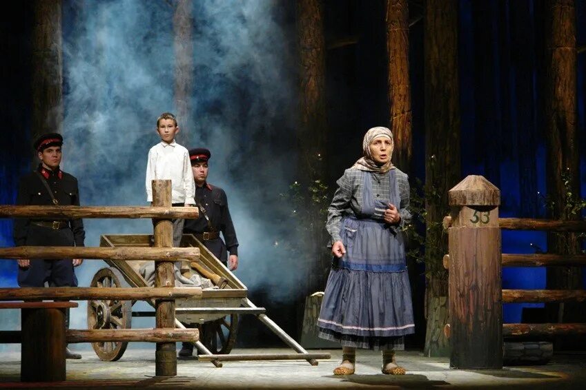 Чувашский драматический театр репертуар. Русский драмтеатр чебоксары сцена. Чувашский драмтеатр афиша. Чувашский драматический театр имени к в иванова спектакли. Русский драм тевтр чеб.