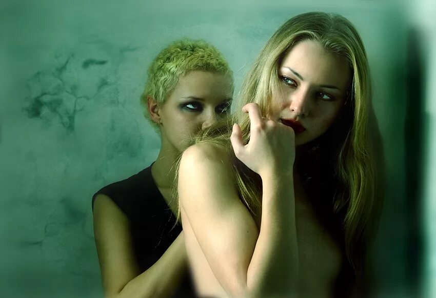 Откуда голоса в голове. Психические расстройства эстетика. Шизофрения. Шутки про голоса в голове. Голоса в голове.