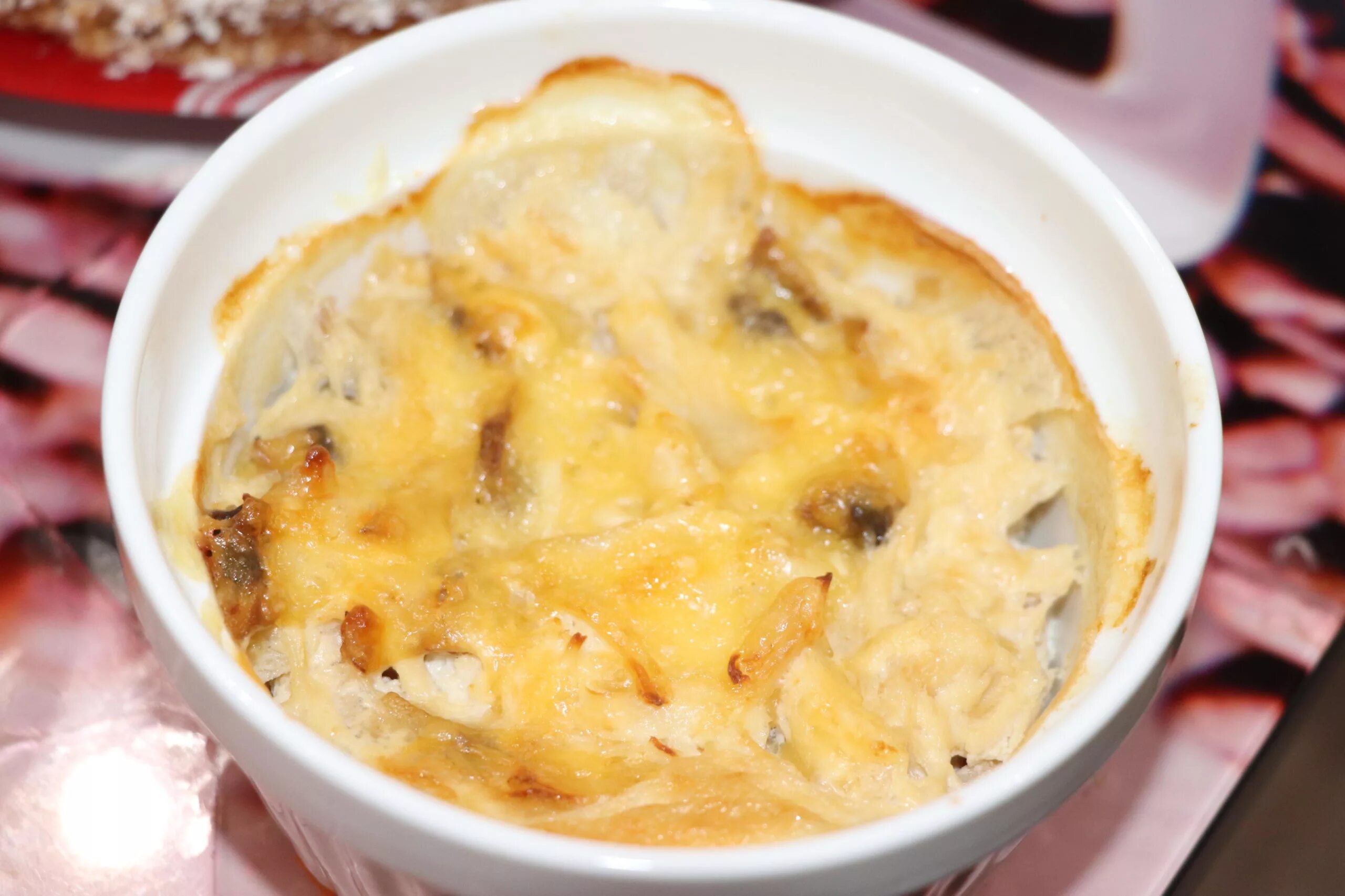 Приготовить жульен с грибами и курицей в духовке - CoffeePapa.ru