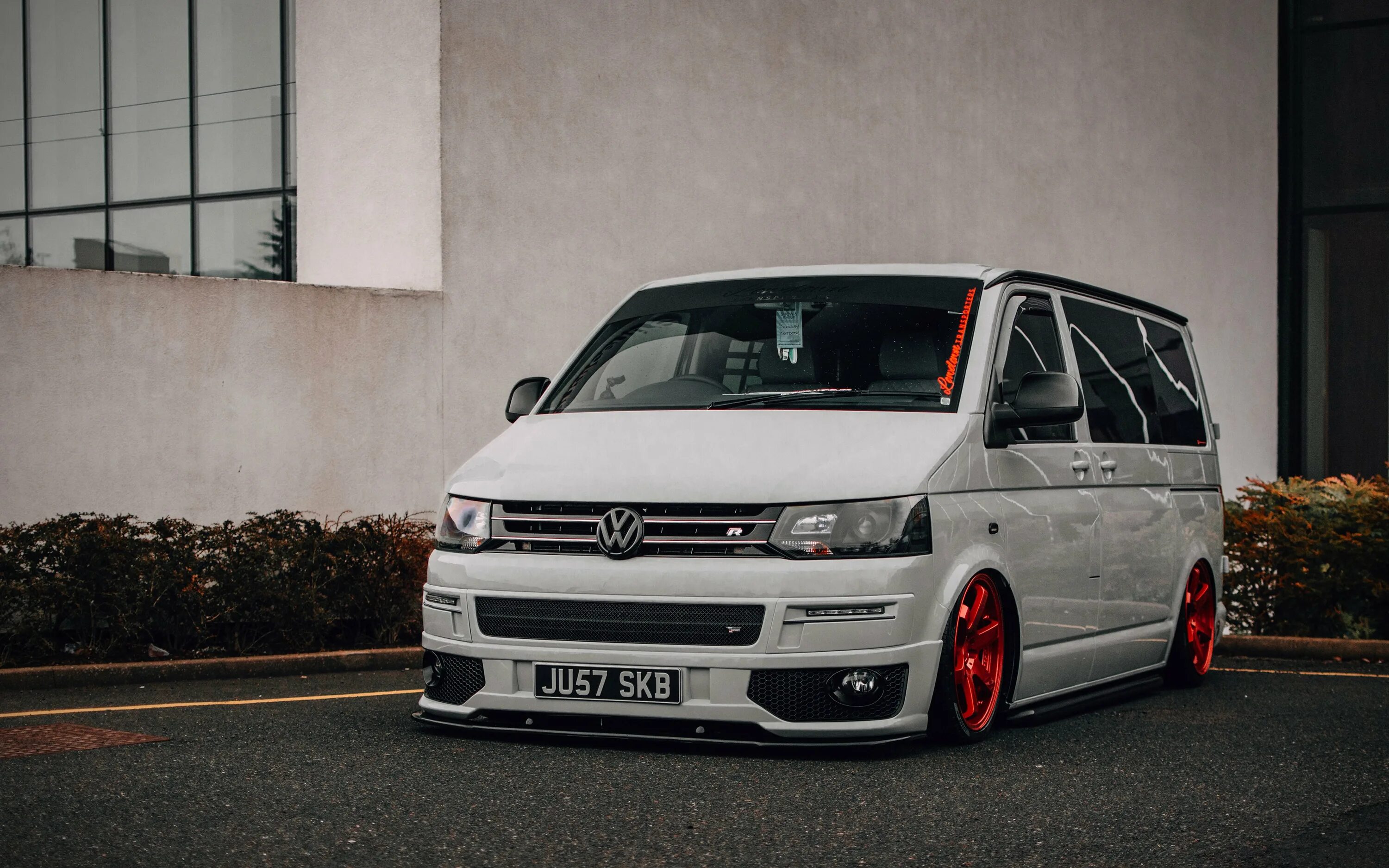 Т4 8. VW Transporter t6 stance. VW Transporter t4 stance. VW Transporter t6 Tuning. VW Transporter t5 stance.