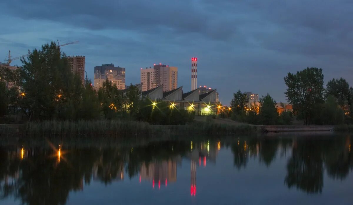 Ук озеро нижний новгород. Мещерское озеро Нижний Новгород. Микрорайон Мещера Нижний Новгород. Микрорайон Мещерское озеро Нижний Новгород. Мещерское озеро Нижний Новгород ночью.