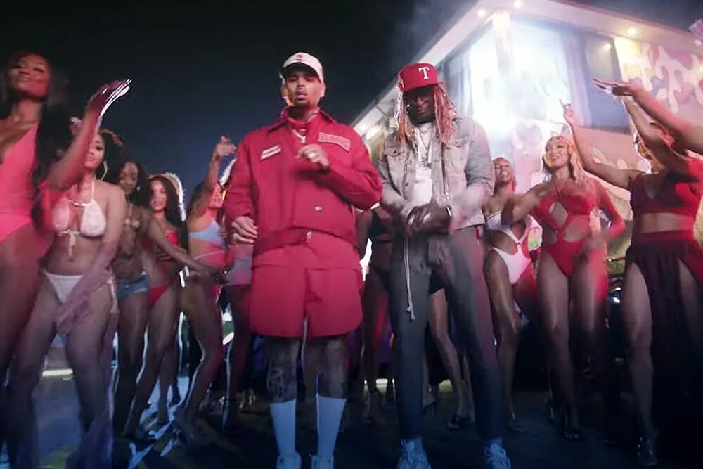 Go go is crazy. Chris brown young thug go crazy. клип crazy. новый клип по мтв и крези. chris brown go crazy photo.