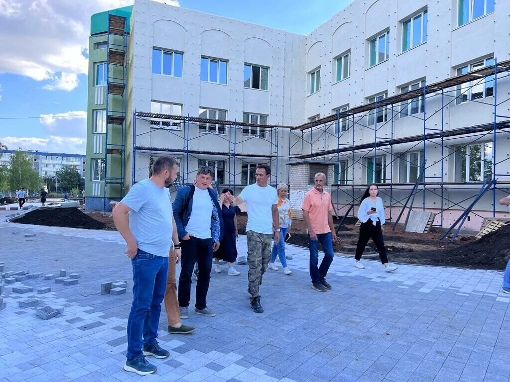 Гимназия 1 альметьевск. Гимназия 1 альметьевск. Гимназия фахретдина альметьевск. Директор татарской гимназии альметьевск. Гимназия фахретдина альметьевск.