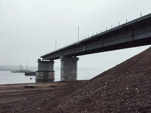 Мост высокогорский красноярский край. Красноярский железнодорожный мост через енисей. Дорога мост. Река енисей мост. Енисейские мосты.