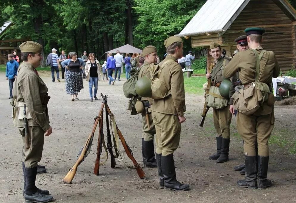 Историческая реконструкция. Реконструкторы Великой Отечественной. Исторические реконструкторы. Исторические реконструкции Великой Отечественной войны. Реконструкции в настоящее время в