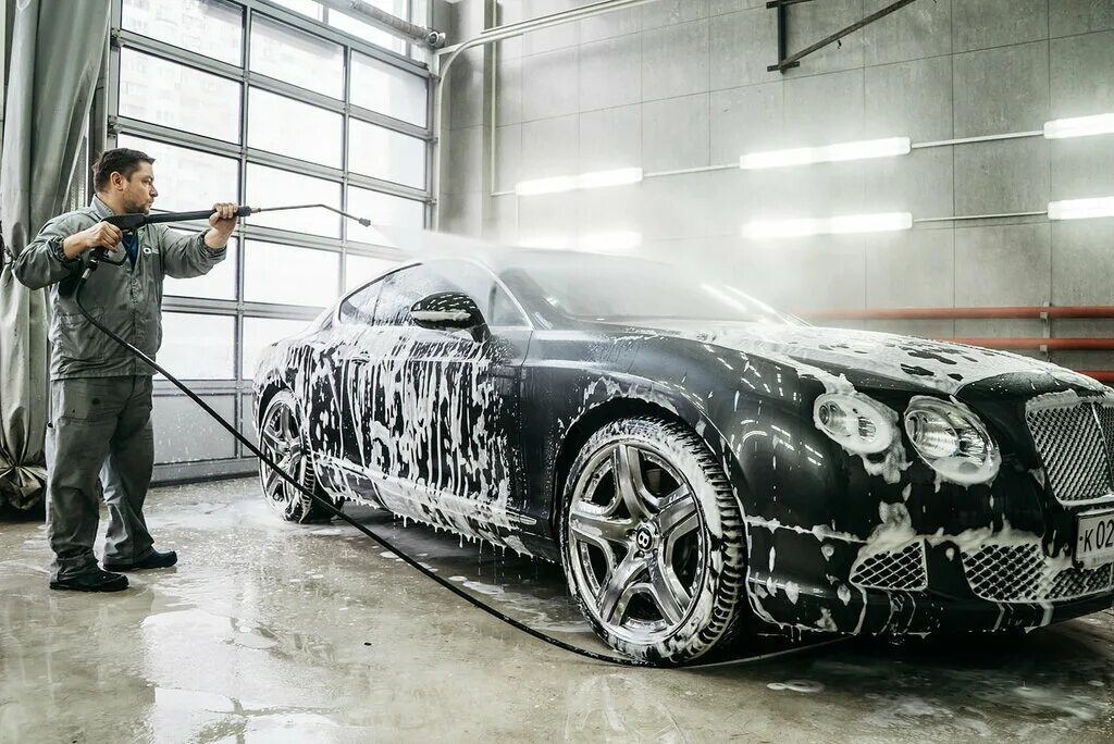 I have my car washed. Мойка машины. Автомойка машина. Бесконтактная мойка машины. Машина на автомойке.