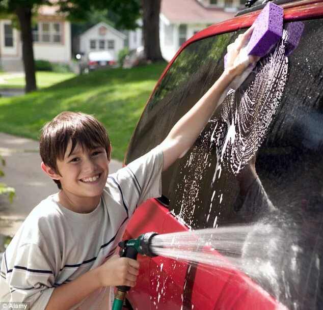 I have my car washed. Car Wash. Автомойка для мальчиков. Kilian boy washing car. Boy car Wash.