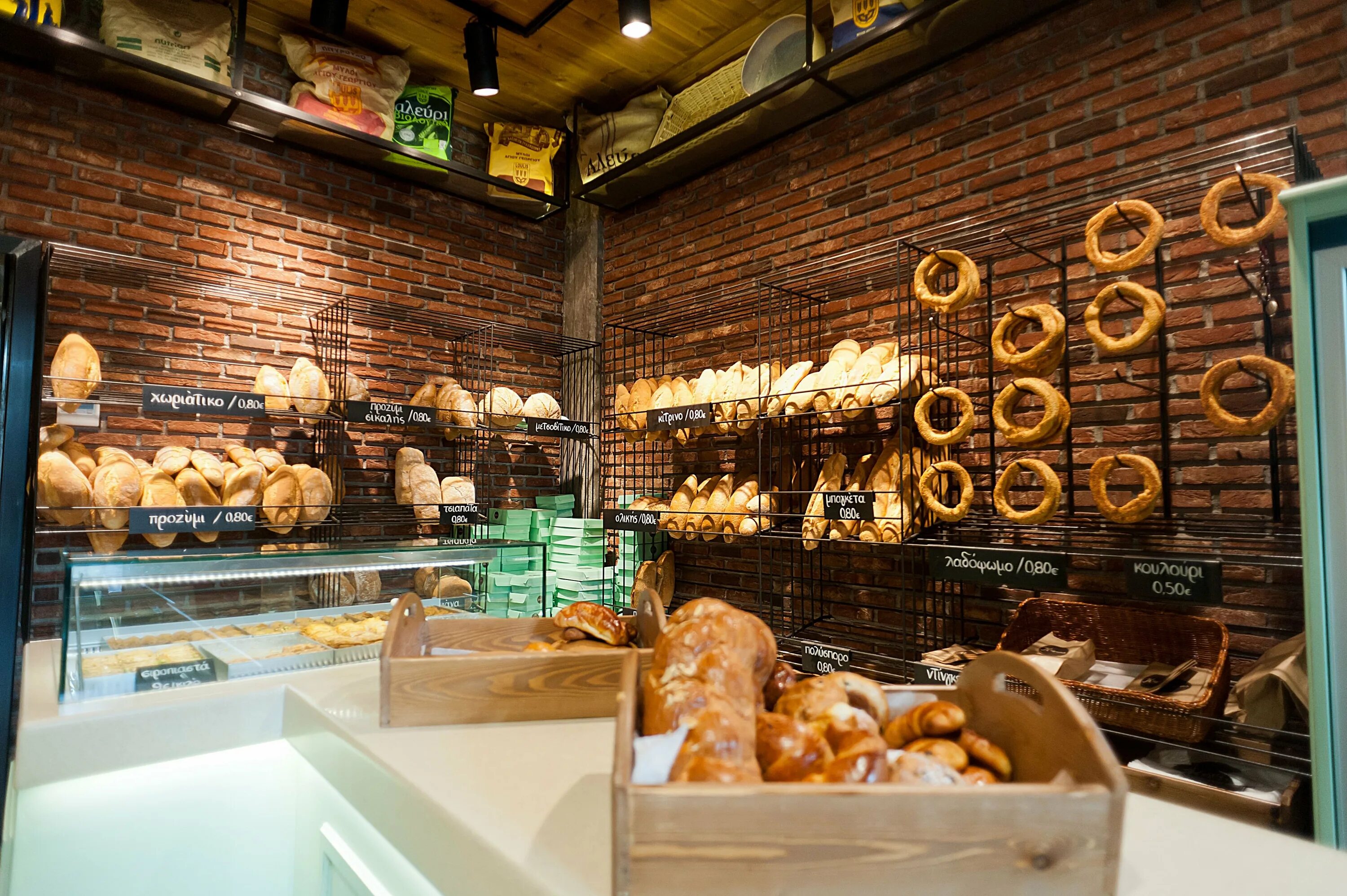 Best bakery. Кафе-кондитерская «bakery chicago family». электра греция пекарня. интерьер пекарни. прилавки для пекарни.