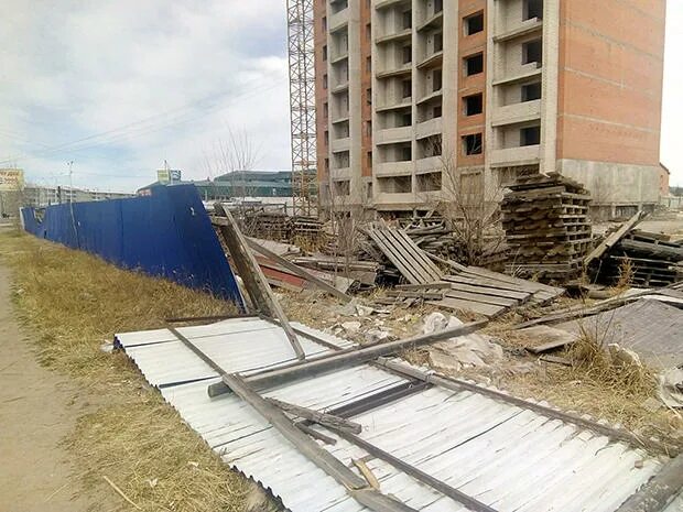 Кск строительство. Стройка на КСК В Чите. Замороженная стройка на Металлургов. Стройматериалы в Чите КСК.