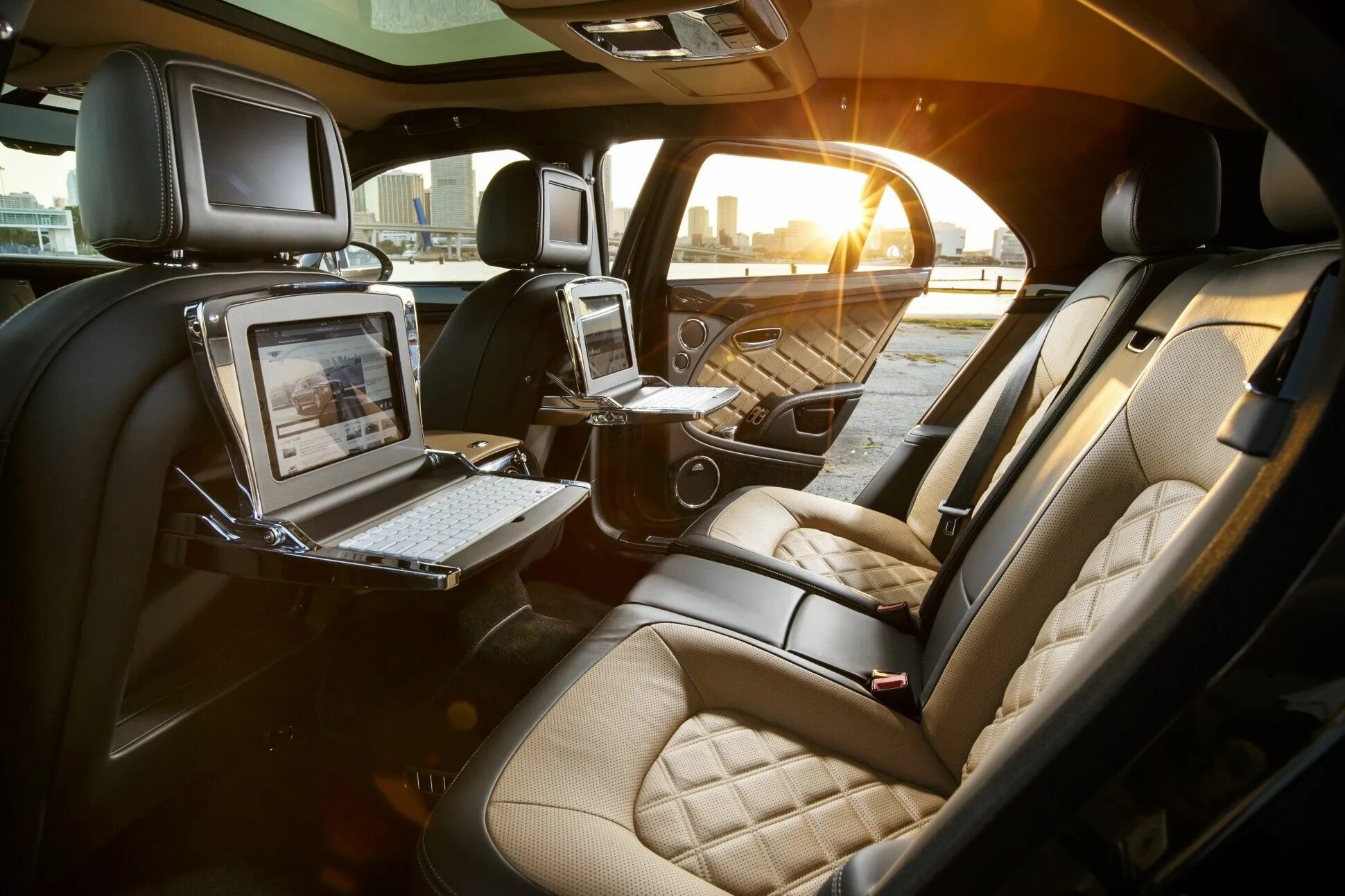 Майбах 221 салон. Bmw 750li. Салон машины. Самые удобные автомобили. Самые удобные автомобили.