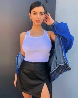 Rebecca Black, Starlet, Outfit Of The Day, Beachwear, Pencil Skirt, Street ...